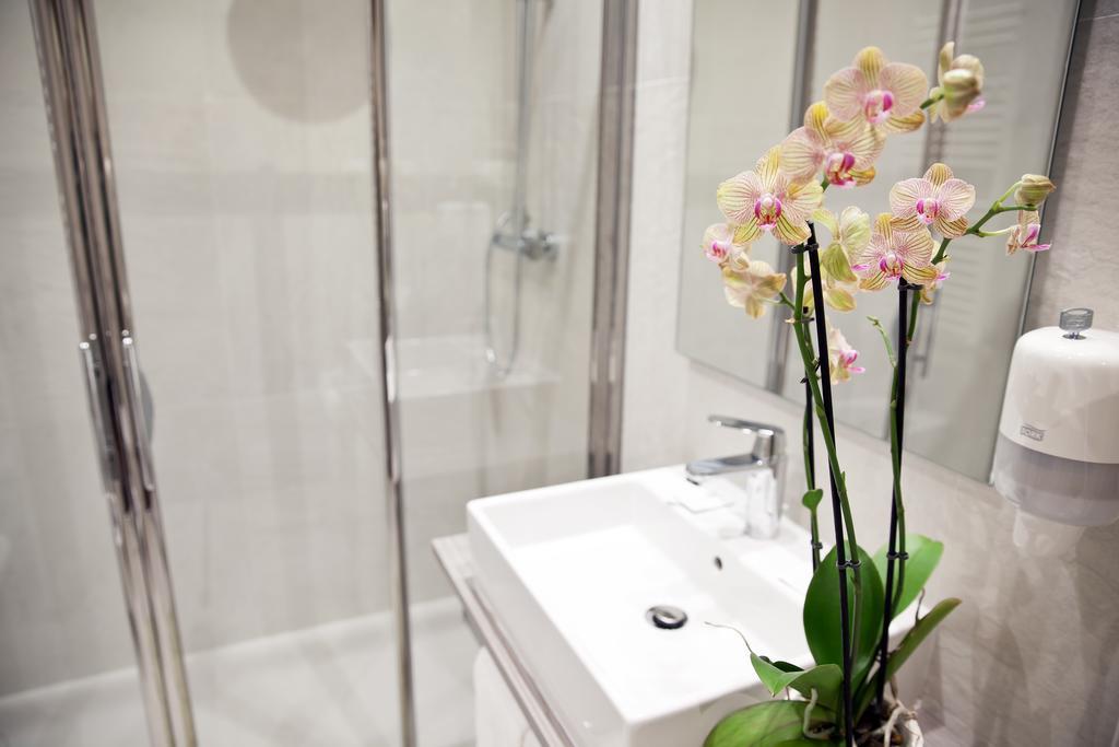 Il Giardino Di Ghilot Bed & Breakfast Cherasco Exterior photo